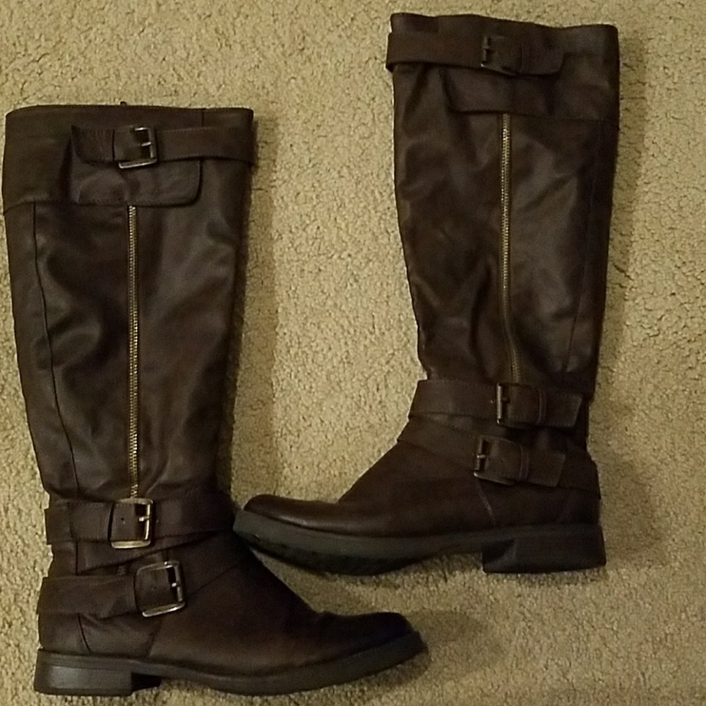 Right below the knee brown boots!